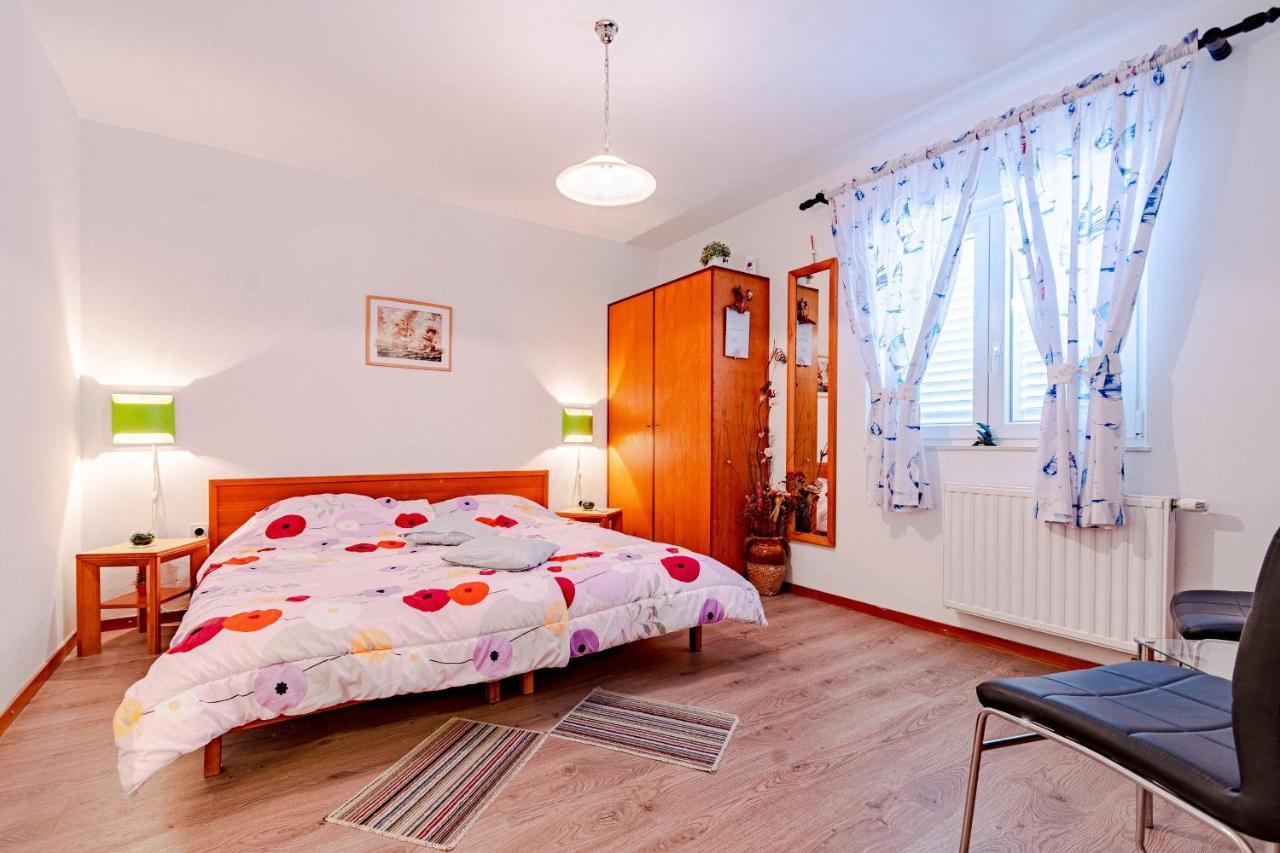 Apartments And Rooms With Parking Space Mali Ston Exterior foto